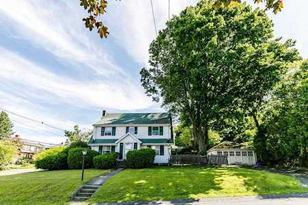 2 Preston Rd Lexington, MA 02420