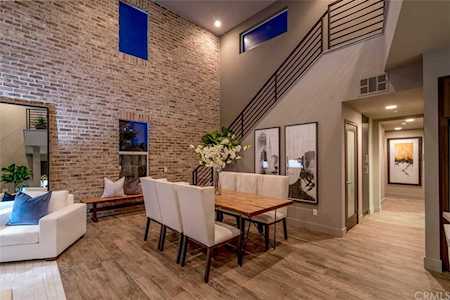242 Rockefeller Irvine, CA 92612