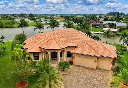 15672 Melport Circle Port Charlotte, FL 33981