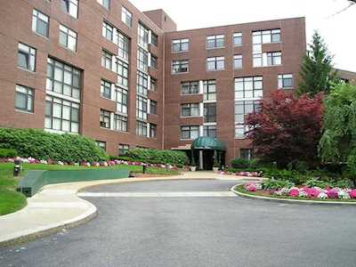79 Florence St #205S Newton, MA 02467