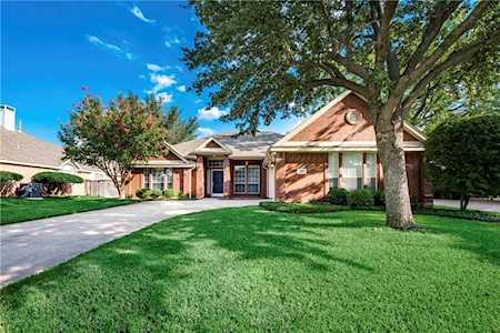 8112 Beverly Drive North Richland Hills, TX 76182