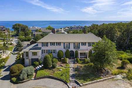 25 Hobart Ln Cohasset, MA 02025