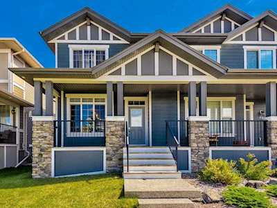 46 Legacy Gate SE Calgary, AB T2X 0W4