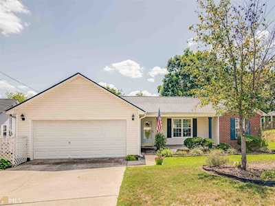 205 Waters Edge Dr Locust Grove, GA 30248