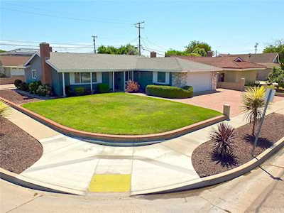 11192 Bennington Street Los Alamitos, CA 90720
