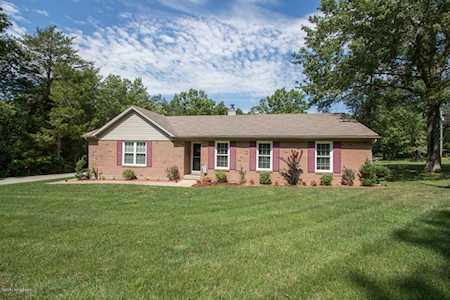 8703 Spring Dr Crestwood, KY 40014
