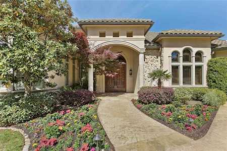 5805 Golden Leaf Court Plano, TX 75093
