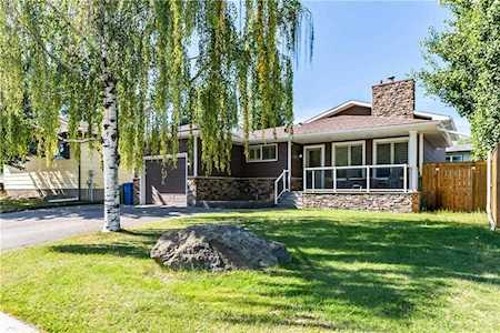 102 Woodburn Crescent Okotoks, AB T1S 1L2
