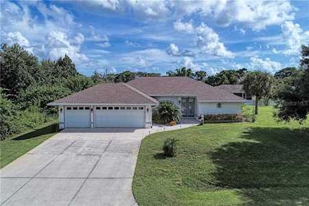 10123 Amelia Avenue Englewood, FL 34224