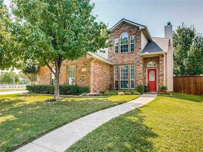 400 Goodnight Trail Justin, TX 76247