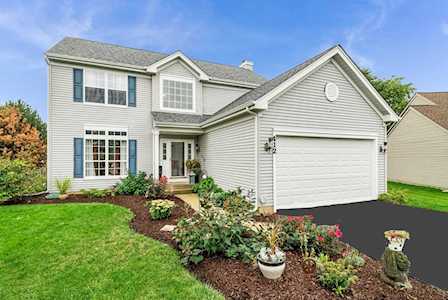 412 Joseph Ct Oswego, IL 60543