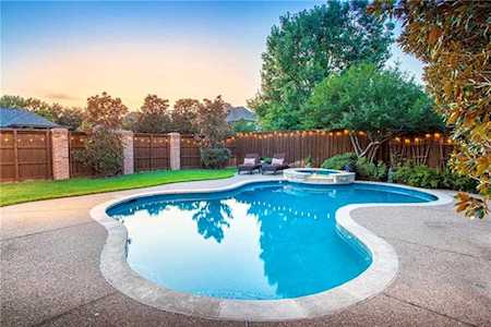 5737 Meadowhaven Drive Plano, TX 75093
