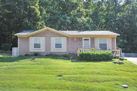 8205 Candelabrum Pl Louisville, KY 40214