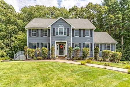 11 Boxwood Road North Reading, MA 01864