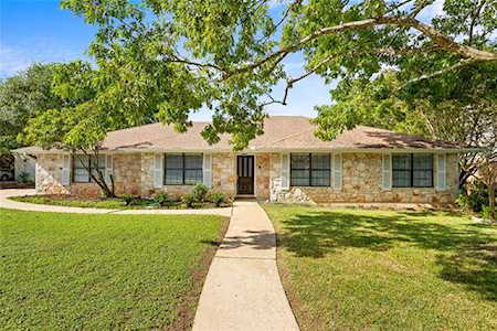 3504 Capistrano Trl Austin, TX 78739