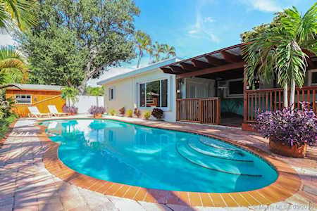 470 NW 88 Terrace El Portal, FL 33150