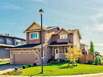 121 Kinniburgh Circle Chestermere, AB T1X 0P8