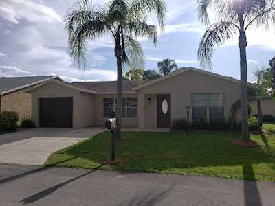 7086 Pine Manor Drive Lake Worth, FL 33467