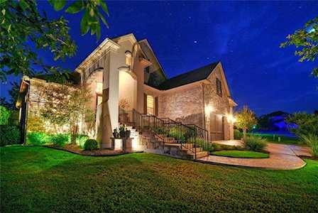 213 Tavish Trl Austin, TX 78738