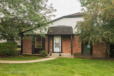 840 Inverrary Ln #840 Deerfield, IL 60015