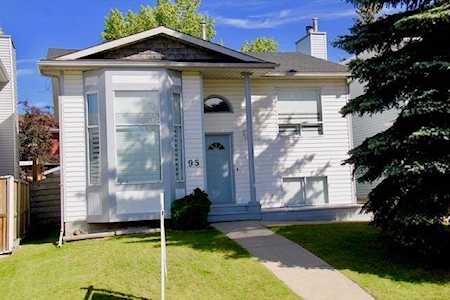 95 Riverglen Crescent SE Calgary, AB T2C 3J3