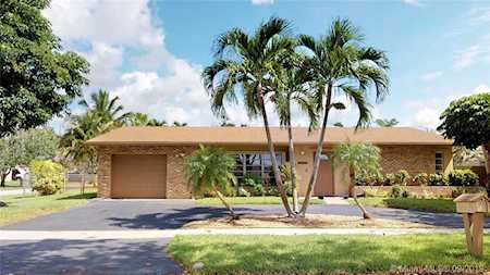 11371 NW 23rd St Pembroke Pines, FL 33026