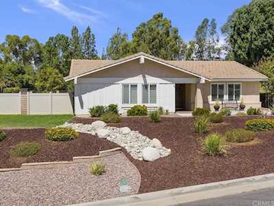 1183 Muirfield Road Riverside, CA 92506