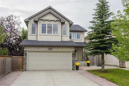 99 Panamount Lane NW Calgary, AB T3K 5Y6