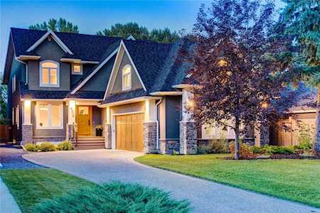 6306 Bow Crescent NW Calgary, AB T3B 2B9