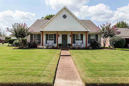 1423 Howling Dr Collierville, TN 38017