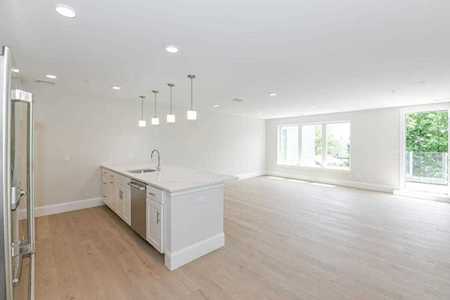 545 East Third #17 Boston, MA 02127