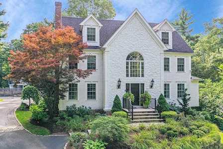 10 Draper Rd Dover, MA 02030