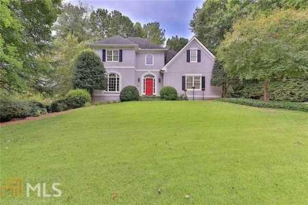 1851 Kirkmont Dr Marietta, GA 30064