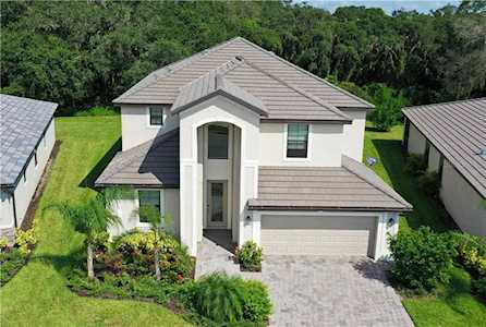 11405 Sweetgrass Drive Bradenton, FL 34212