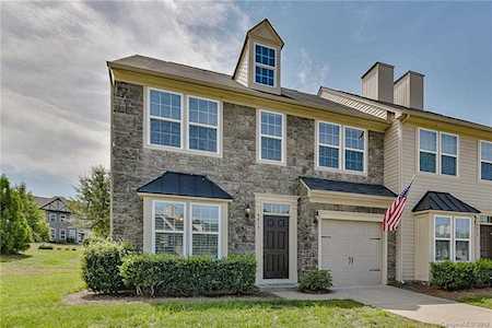 9615 Springholm Dr Charlotte, NC 28278