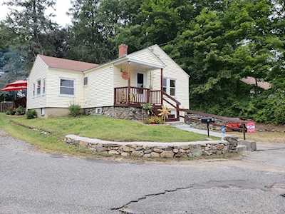 10 Overlook Ave Charlton, MA 01507