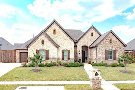 7825 Sevenoaks Drive North Richland Hills, TX 76182