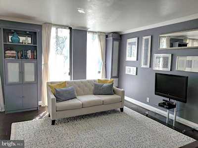 6800 Fleetwood Rd #203 Mclean, VA 22101