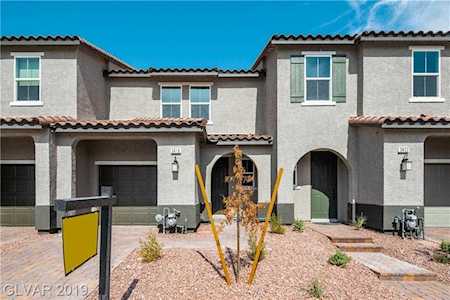 5618 Calm Season St Las Vegas, NV 89118
