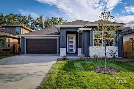 10873 W Cranberry Ct Boise, ID 83713