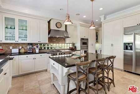 16673 Calle Haleigh Pacific Palisades, CA 90272