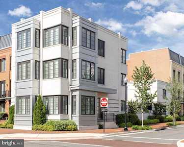 700 Howell Ave Alexandria, VA 22301