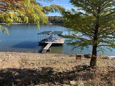 1247 A Lakeshore Dr Spicewood, TX 78669