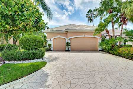 6734 Oakmont Way West Palm Beach, FL 33412