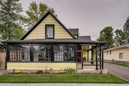 512 Macleod Trail SW High River, AB T1V 1B5