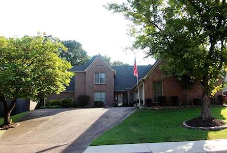1800 Cheshunt Ln Cordova, TN 38016
