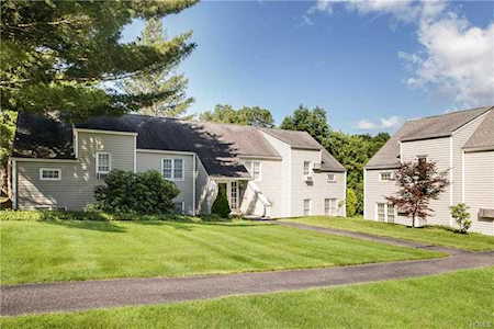 601 Holly Stream Ct Southeast, NY 10509