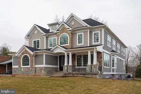 1528 Wrightson Dr Mclean, VA 22101