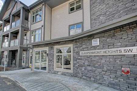 15 Aspenmont Heights SW #204 Calgary, AB T3H 0E3