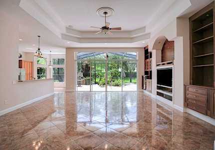 8683 Tierra Lago Cove Lake Worth, FL 33467